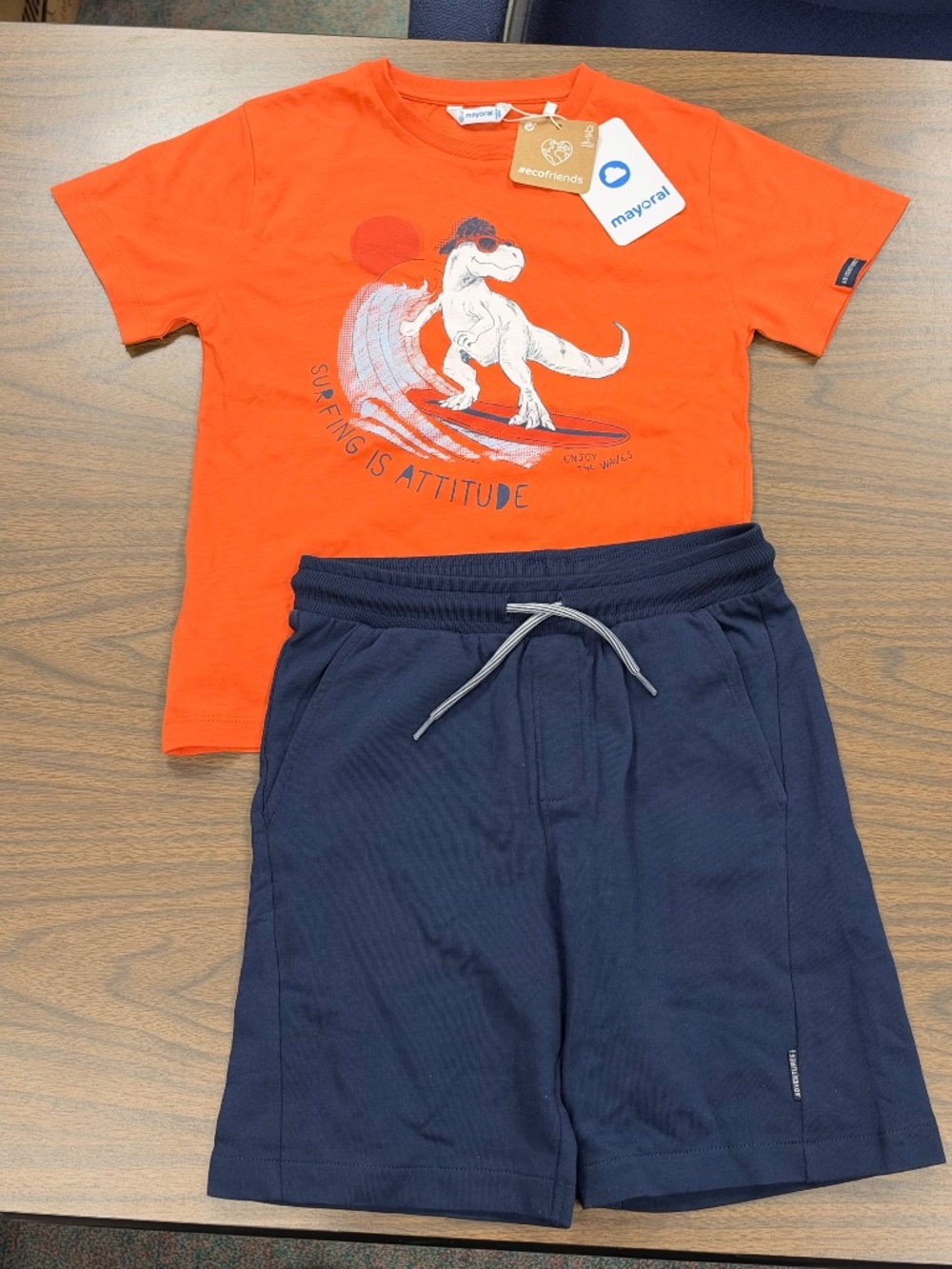 Mayoral 2pc boys size 7 t shirt and shorts.